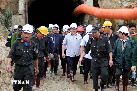 Phó Thủ tướng sốt ruột tiến độ cứu hộ vụ sập hầm thủy điện