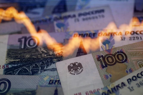 Đồng ruble trượt dài - Phép thử khắc nghiệt cho kinh tế Nga
