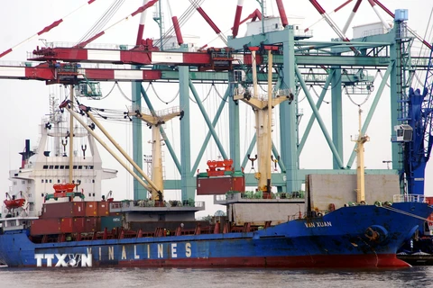 Các cảng biển lớn TP Hồ Chí Minh vượt chỉ tiêu kế hoạch 2014