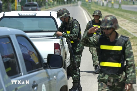 Chính phủ Thái Lan quyết định duy trì trình trạng thiết quân luật