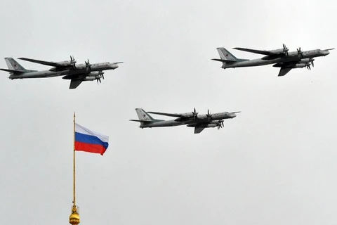 Anh yêu cầu Đại sứ Nga giải thích về vụ Tu-95 bay qua Eo biển Manche