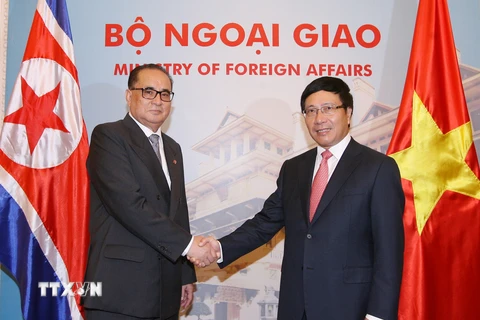 Lãnh đạo Việt-Triều trao đổi điện mừng dịp 65 năm ngoại giao