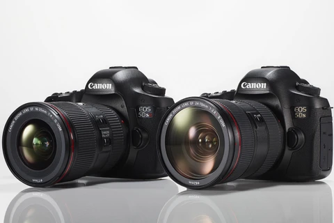 Cận cảnh máy ảnh có độ phân giải cao nhất thế giới của Canon