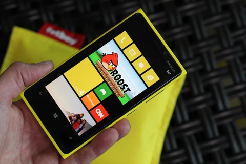 Các điện thoại Lumia phổ thông sẽ không có Windows 10 đầy đủ 