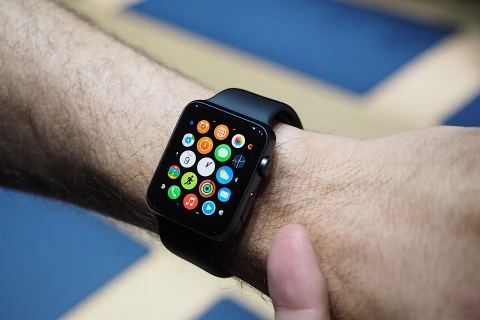 Apple Watch có tính năng nhắc người dùng không nên ngồi quá lâu 