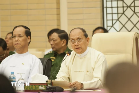Tổng thống Myanmar Thein Sein thảo luận với thủ lĩnh đối lập 