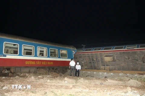 [Photo] Tai nạn tàu hỏa trên đường sắt Bắc-Nam làm chết 1 người