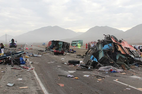 Tai nạn giao thông liên hoàn làm ít nhất 22 người chết ở Peru