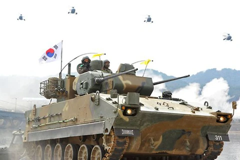 Nhật cam kết ủng hộ Hàn Quốc trong nguyên tắc quốc phòng mới