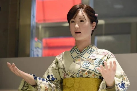 [Video] Chihira - Nhân viên bán hàng robot nói chuyện như con người