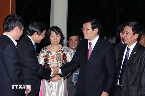 Chủ tịch nước đến thăm Đại sứ quán Việt Nam ở Indonesia