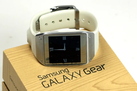 "Nóng mặt" với Apple Watch, Samsung tính ra smartwatch mới