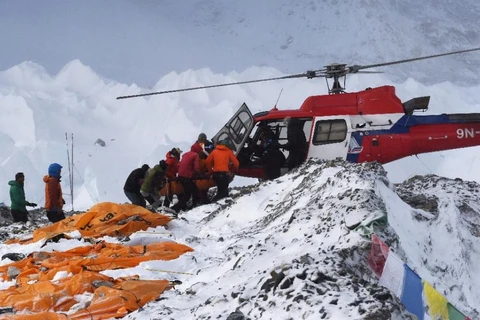 Bố trí trực thăng đón nhóm 5 người Việt bị mắc kẹt ở Himalaya