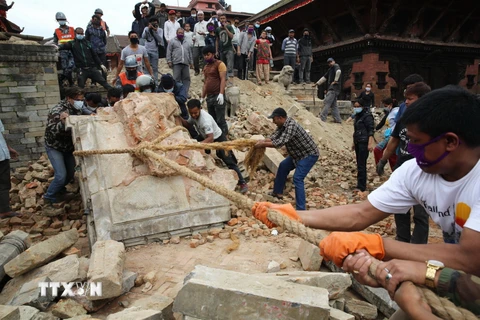 Số người chết do động đất ở Nepal đã vượt quá 7.000 người