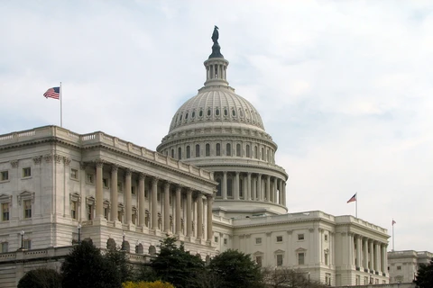Thượng viện Mỹ thông qua khoản cắt giảm ngân sách 5.000 tỷ USD