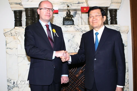 Chủ tịch nước Trương Tấn Sang hội kiến với Thủ tướng CH Séc