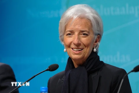 Giám đốc điều hành IMF Christine Lagarde (phải) phát biểu trong cuộc họp báo tại trụ sở của IMF ngày 4/6. (Nguồn: THX/TTXVN)