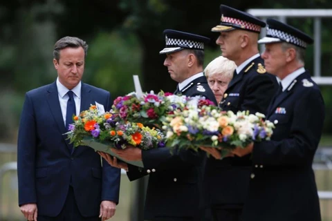 Thủ tướng Anh David Cameron tại lễ tưởng niệm các nạn nhân của vụ khủng bố ngày 7/7/2005. (Nguồn: Reuters)
