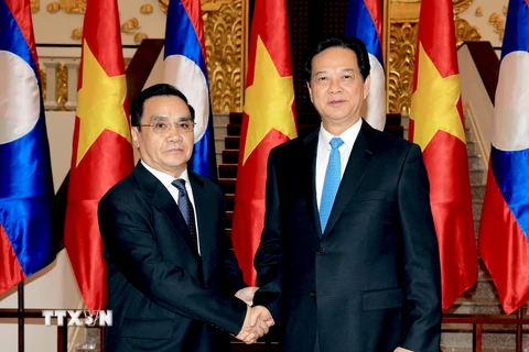 Thủ tướng Nguyễn Tấn Dũng hội đàm với Thủ tướng Lào Thongsing Thammavong. (Ảnh: Đức Tám/TTXVN)