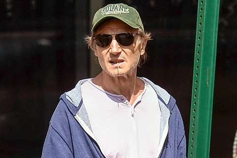 Liam Neeson xuất hiện nơi công cộng với vẻ ngoài tiều tụy. (Nguồn: INFphoto.com)