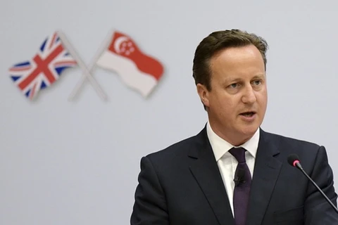 Thủ tướng Anh David Cameron phát biểu tại trường Chính sách Công Lý Quang Diệu, Singapore. (Nguồn: AP)