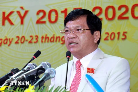 Ông Lê Viết Chữ tái đắc cử Bí thư Tỉnh ủy Quảng Ngãi khóa 2015-2020 . (Ảnh: Sỹ Thắng/TTXVN)