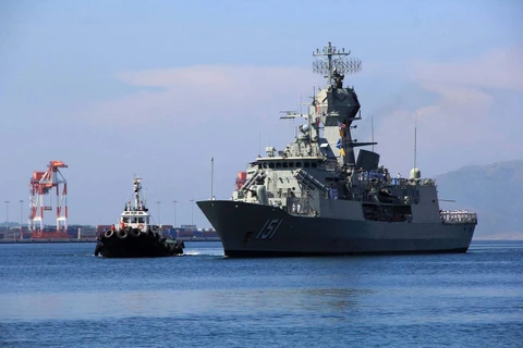 Tàu chiến HMAS Arunta của Hải quân Hoàng gia Australia ở Philippines ngày 7/10. (Nguồn: EPA)