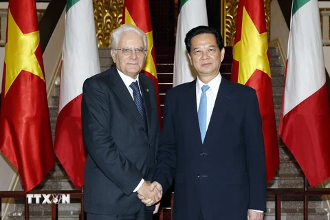 Thủ tướng Nguyễn Tấn Dũng hội kiến với Tổng thống Italy Sergio Mattarella đang thăm cấp Nhà nước Việt Nam. (Ảnh: Đức Tám/TTXVN) 