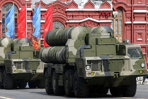 Hệ thống phòng thủ tên lửa S-300 của Nga. (Nguồn: russia-insider.com)