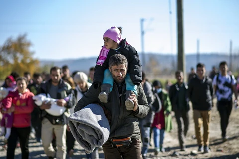 Người tị nạn ở biên giới Hy Lạp-Macedonia, ngày 13/11. (Nguồn: AFP)