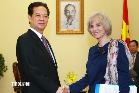 Thủ tướng Nguyễn Tấn Dũng tiếp bà Elisabeth Guigou, Chủ nhiệm Ủy ban Đối ngoại Quốc hội Pháp. (Ảnh: Doãn Tấn/TTXVN) 