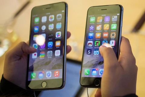 Apple điều tra lỗi "đóng băng" hiển thị phần trăm pin trên iPhone