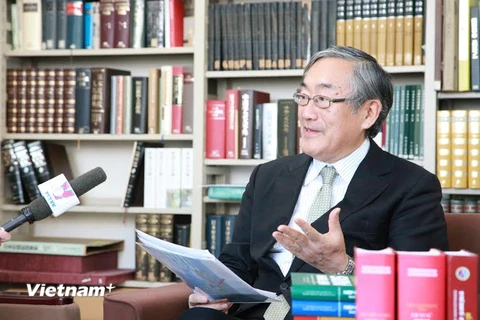 Giáo sư-tiến sỹ Furuta Motoo trả lời phỏng vấn phóng viên TTXVN. (Ảnh: (Nguyễn Tuyến/Vietnam+)