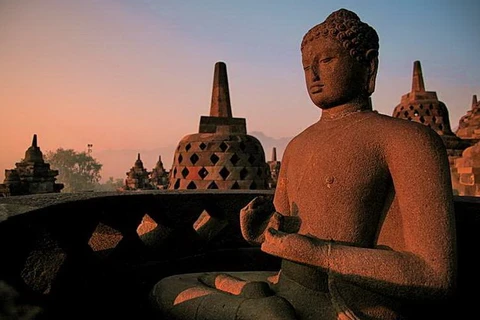 Tượng Phật ở thánh tích Borobudur. (Nguồn: visitjava.info)