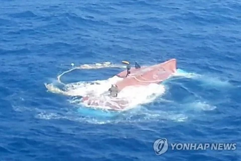Hàn Quốc tiếp tục nỗ lực tìm 6 thuyền viên Việt Nam mất tích