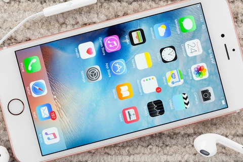 Apple lo ngại FBI sẽ đột nhập camera và microphone của iPhone