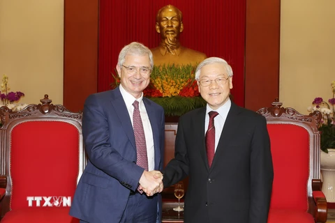 Tổng Bí thư Nguyễn Phú Trọng tiếp Chủ tịch Quốc hội Pháp Claude Bartolone sang thăm chính thức Việt Nam. (Ảnh: Trí Dũng/TTXVN)