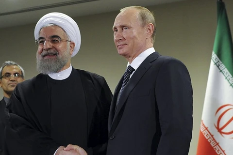 Tổng thống Nga Vladimir Putin và người đồng cấp Iran Hassan Rouhani đã có cuộc điện đàm về Syria. (Nguồn: Reuters)
