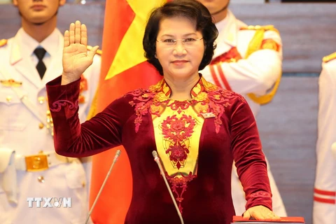 Tân Chủ tịch Quốc hội, Chủ tịch Hội đồng Bầu cử quốc gia Nguyễn Thị Kim Ngân phát biểu sau Lễ tuyên thệ nhậm chức. (Ảnh: Thống Nhất/TTXVN)