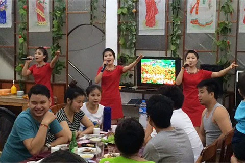 Bên trong một nhà hàng của Bình Nhưỡng ở nước ngoài. (Nguồn: nknews.org)