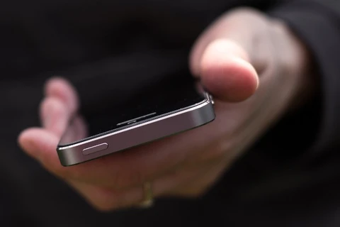 Bộ Tư pháp Mỹ tiếp tục bẻ được khóa iPhone, Apple lo sốt vó
