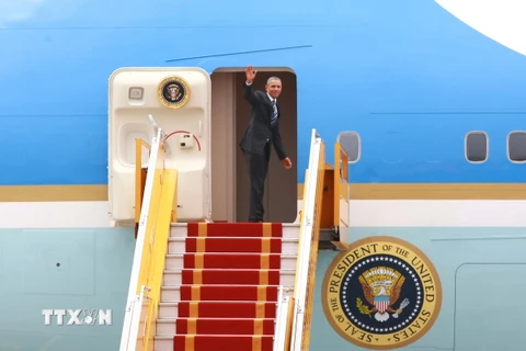 Hình ảnh ông Obama rời Hà Nội vào Thành phố Hồ Chí Minh