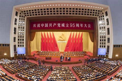 Quang cảnh lễ kỷ niệm 95 năm ngày thành lập Đảng Cộng sản Trung Quốc tại Đại lễ đường Nhân dân. (Nguồn: THX)