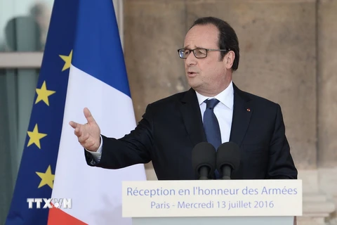 Tổng thống Pháp Francois Hollande phát biểu tại Bộ Quốc phòng Pháp ở thủ đô Paris ngày 13/7. (Nguồn: AFP/TTXVN)