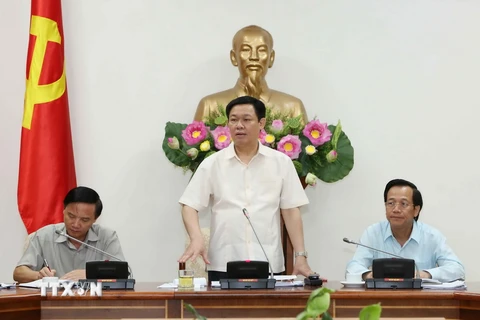 Phó Thủ tướng Vương Đình Huệ phát biểu tại cuộc họp. (Ảnh: Phương Hoa/TTXVN)