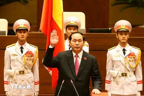 Chủ tịch nước Trần Đại Quang tuyên thệ nhậm chức. (Ảnh: Nhan Sáng/TTXVN)