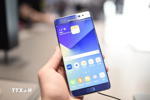 Mẫu điện thoại Galaxy Note 7 của Hãng Samsung được giới thiệu tại Berlin, Đức ngày 2/9. (Nguồn: EPA/TTXVN)