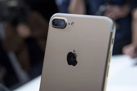 iPhone 7 Plus đã được bán hết, khiến nhiều khách hàng thất vọng 