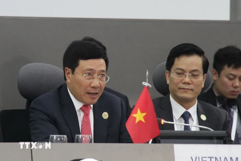 Phó Thủ tướng, Bộ trưởng Ngoại giao Phạm Bình Minh phát biểu trong phiên họp chiều 17/9 của Hội nghị cấp cao NAM. (Ảnh: Vũ Lê Hà/TTXVN)