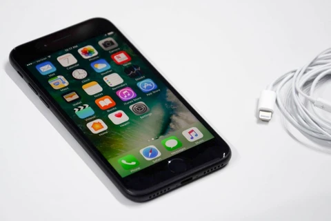 iPhone 7 "sống sót" sau loạt bài kiểm tra khắc nghiệt thử độ bền